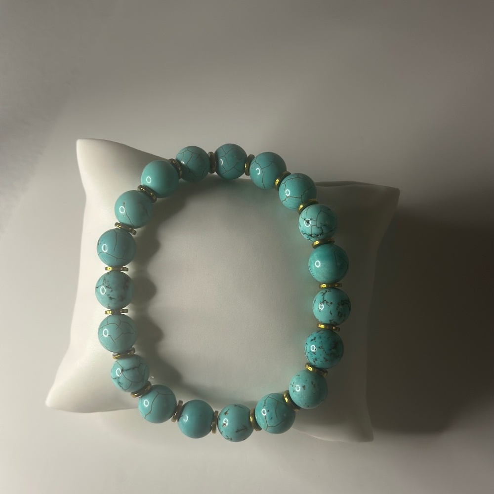 Women's 10mm Turquoise Bead Bracelet w/Gold Plated Spacers